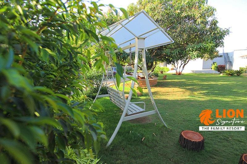 Lion Signature Family Resort Сасан Гир Екстериор снимка